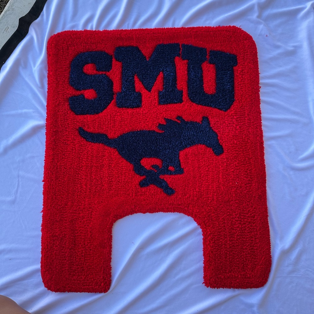 SMU Bathroom Rug 2 ft